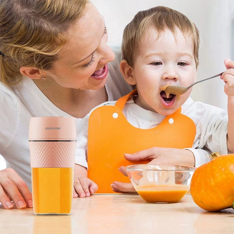 Rechargeable mini household juicer