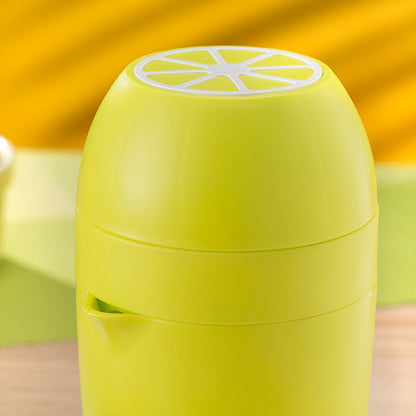 Portable manual kitchen juicer