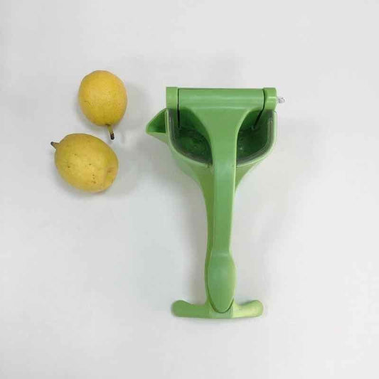 Juicer for plastic manual juicer