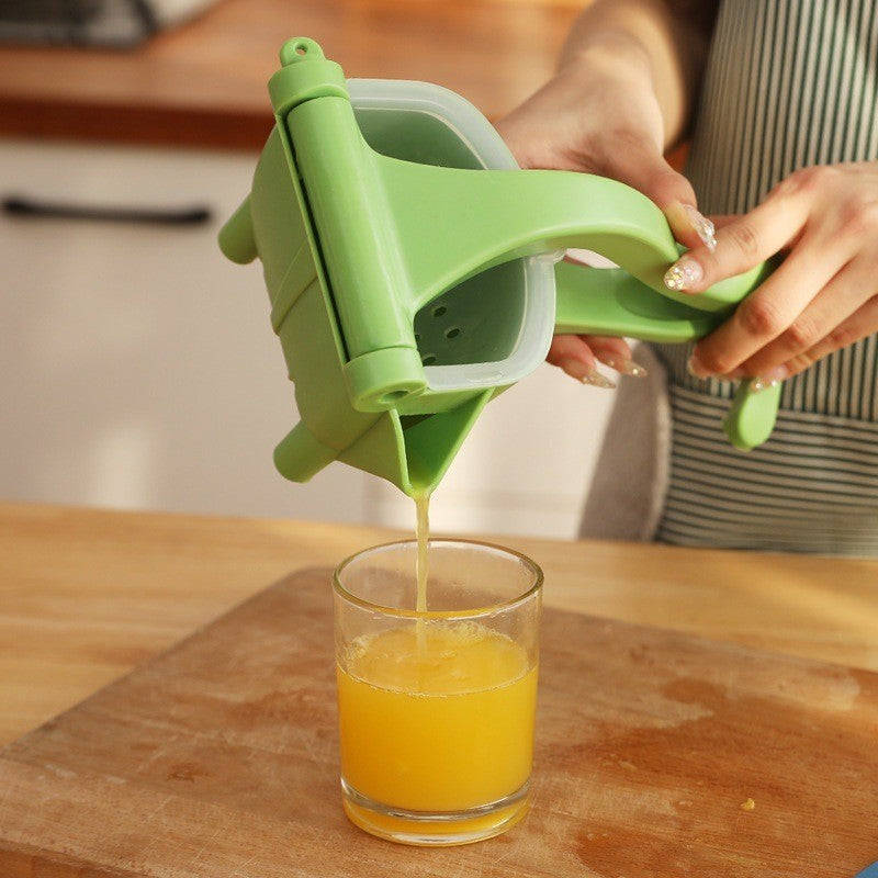 Juicer for plastic manual juicer