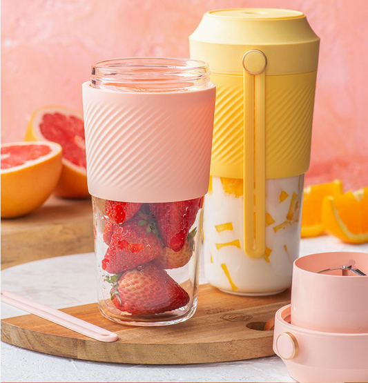 Portable rechargeable juicer