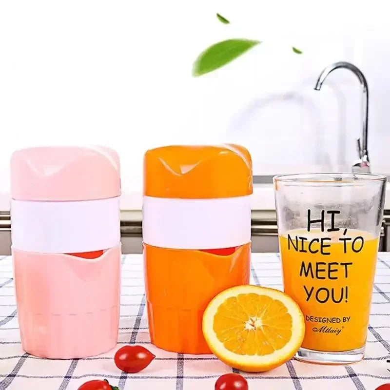 Juice Cup Portable Manual Citrus Juicer for Orange Lemon Fruit Squeezer Child