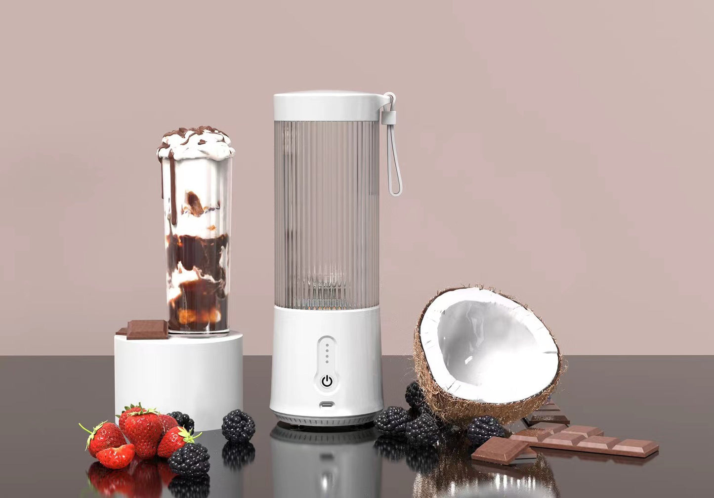 Small Juicing Cup Mini Fruit Juicer Electric Blender