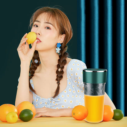 Portable Juicer Mini Home Fruit Juicer Cup